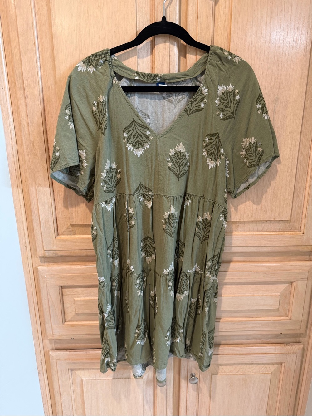 Old Navy Olive Green Floral V-Neck Tunic Dress